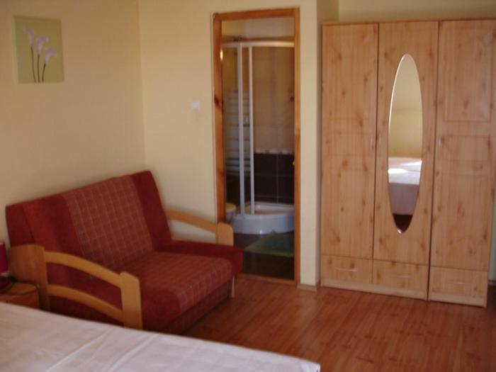Mediterran Apartman Es Vendeghaz Hajdúszoboszló Екстериор снимка