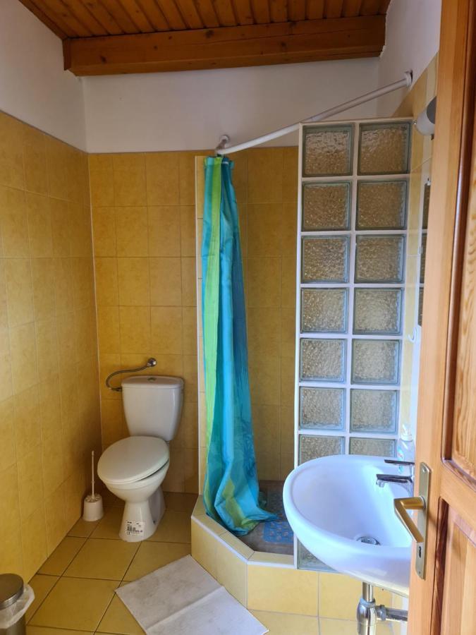 Mediterran Apartman Es Vendeghaz Hajdúszoboszló Екстериор снимка