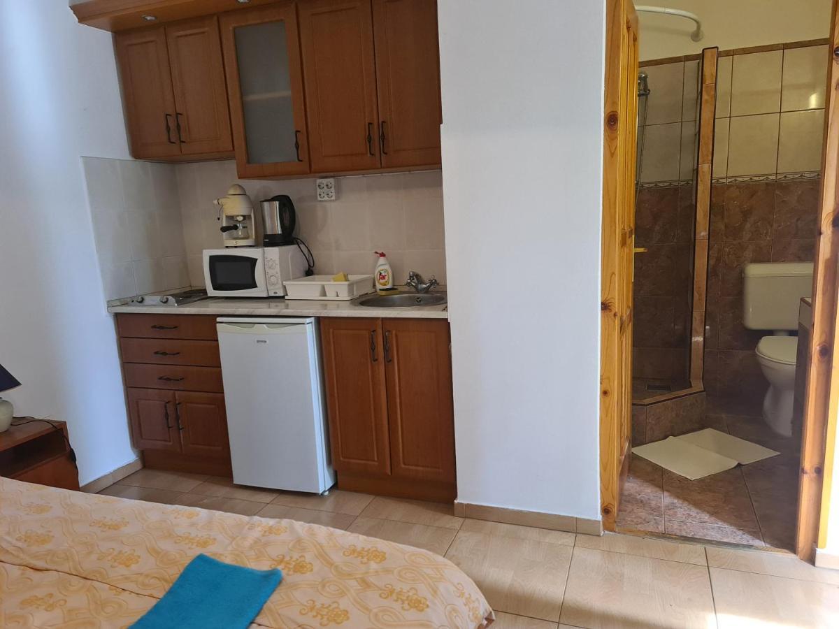 Mediterran Apartman Es Vendeghaz Hajdúszoboszló Екстериор снимка